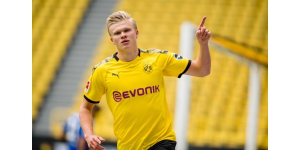 Dva cíle Erlinga Brauta Hålanda zničil Jérôme Boateng